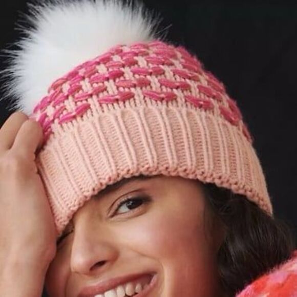 Maeve Anthropologie Hearts Pommed Pom Pom Winter Beanie Hat Pink White - Picture 8 of 10